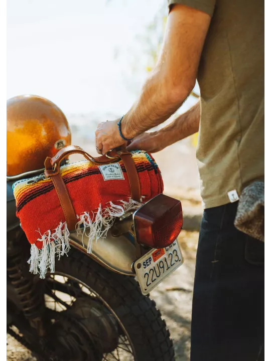 Bolsa De Montaña - Iron & Resin