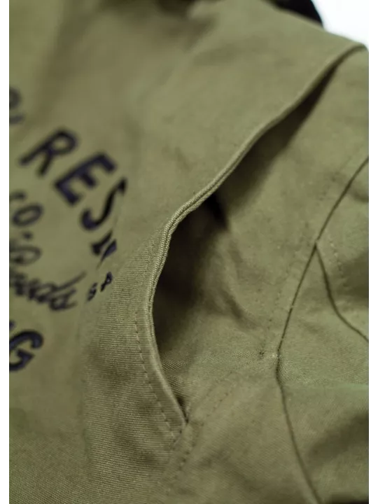 Veste Service - Iron And Resin